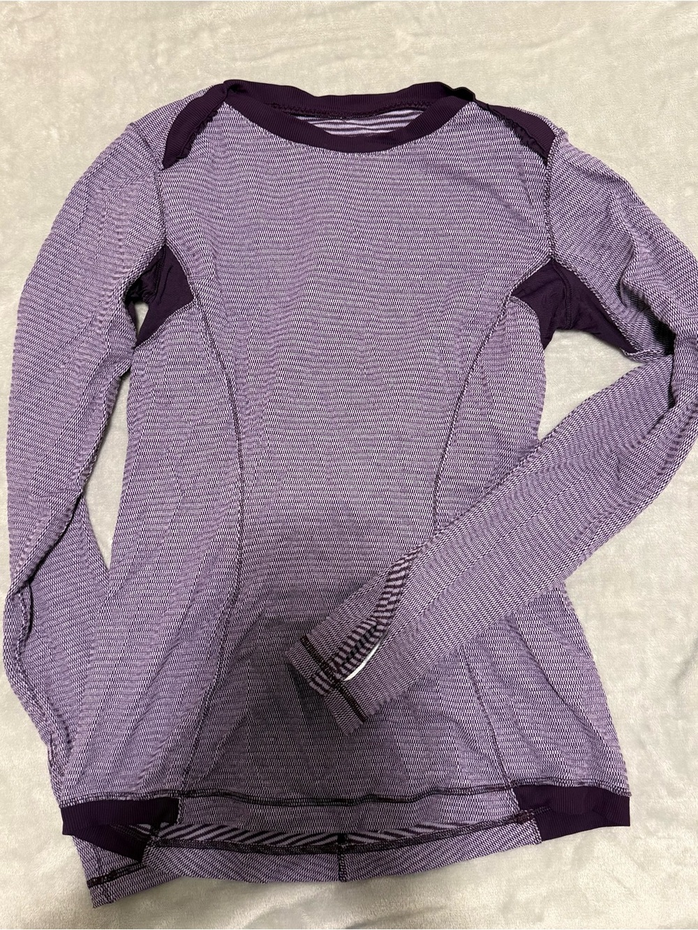 Lululemon Size 6 Long Sleeve Top